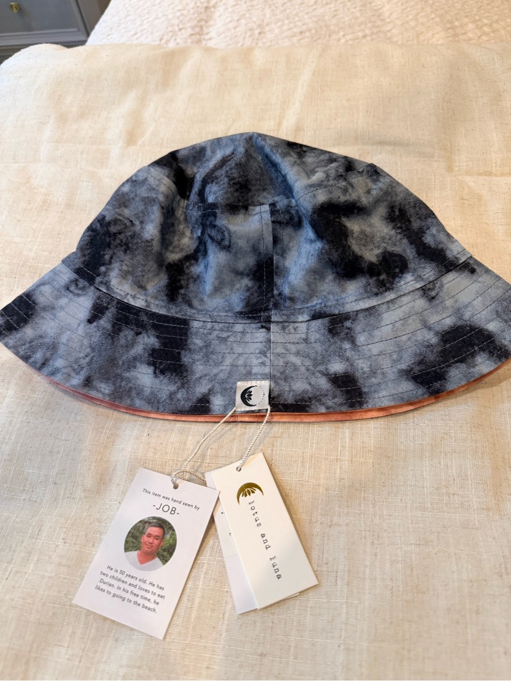 Limited edition reversible Lotus and Luna sun hat NWT
